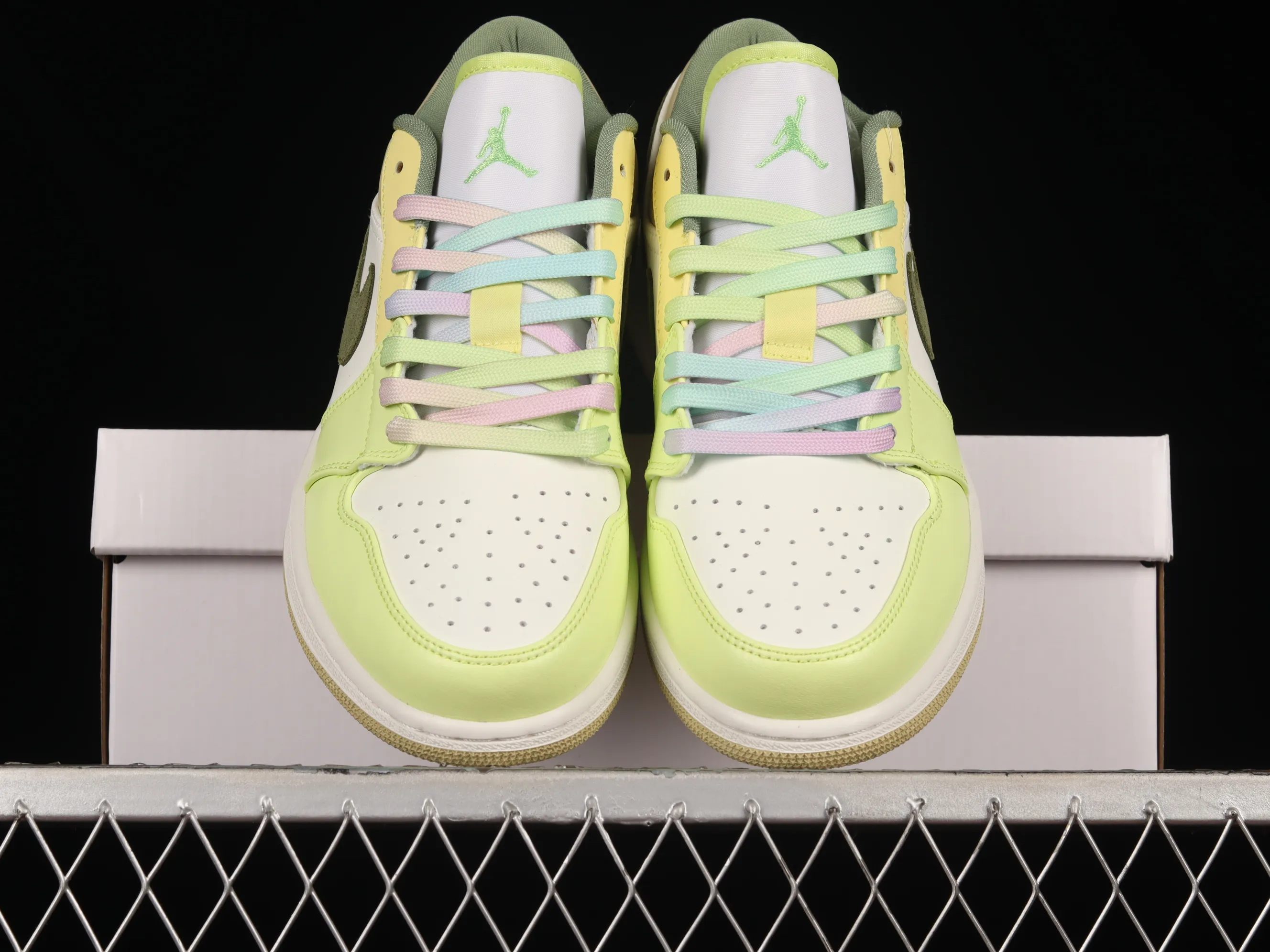 All categories Air Jordan Jordan series basketball shoes Air Jordan 1 Low Air Jordan 1 Low AJ1 Joe 1 fresh white and green cultural low-top basketball shoes FD9906-131